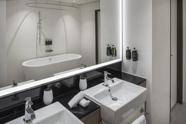 メリア フランクフルト シティ-The Level Junior Suite with Executive Lounge Access-5
