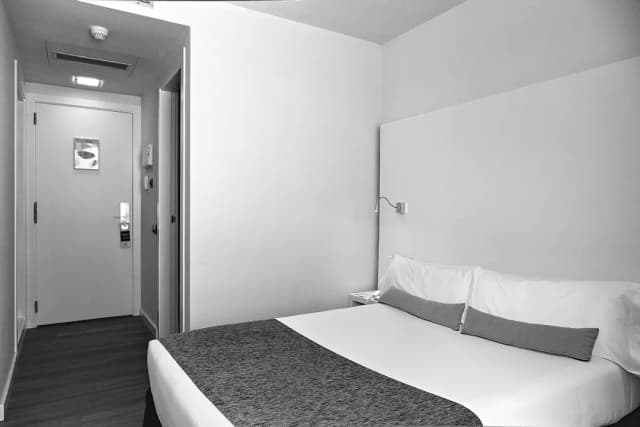 德爾孔特 Bcn 城市飯店-基本雙人房, 1 張小型雙人床, 非吸煙房, 庭園景觀-1