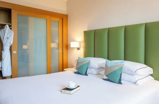 에스페리아 산트 후스트-이그제큐티브룸-1