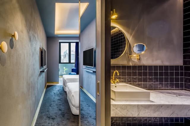 Room Mate Collection Gerard, Barcelona-Deluxe Double or Twin Room-8