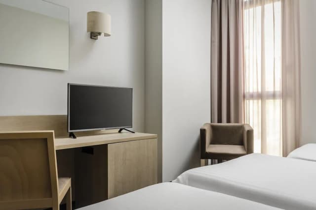 Exe Barcelona Gate-Triple Room-3