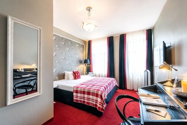 ホテル ヴュルツバーガー ホフ-スタンダード ダブルルーム-3