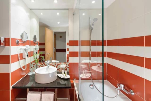 Mercure München City Schwabing-Standard Double Room, 1 Double Bed-5