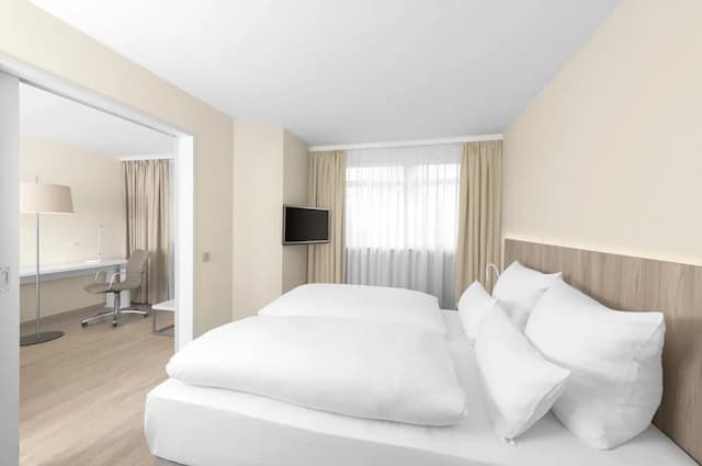 NH Fürth Nürnberg-套房 (Extra Bed 2 adults + 2 children)-12