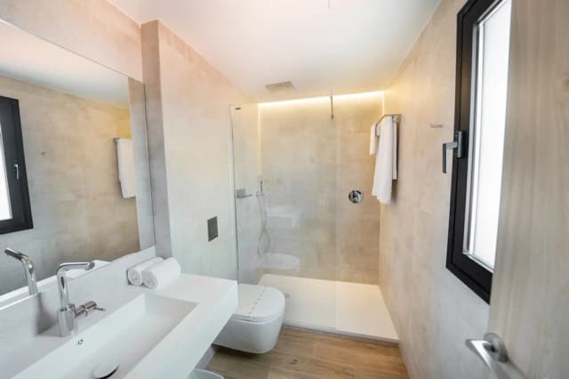 加里飯店-三人房-8