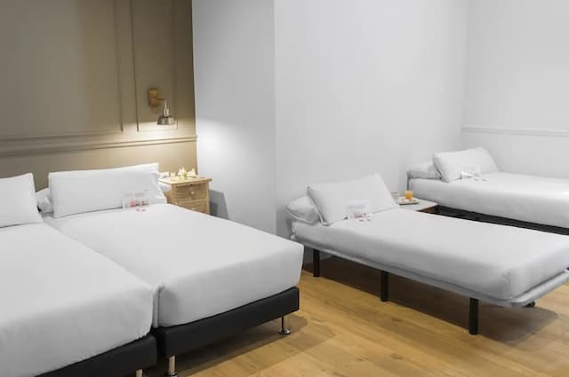 메손 카스티야 아티람 오텔-쿼드룸-2