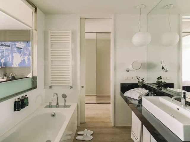 Melia Barcelona Sky-The Level Room-4