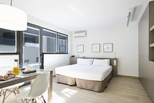 Bcn蒙錐克飯店-雙人房, 露台-1