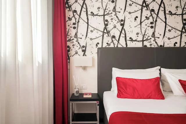 歐美宮殿飯店-標準三人房-3