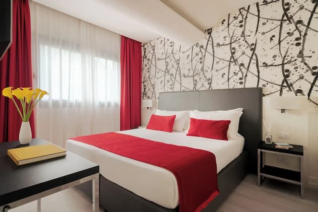 歐美宮殿飯店-豪華雙人房-4