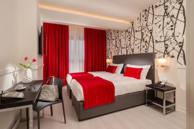 歐美宮殿飯店-標準雙人或雙床房-5