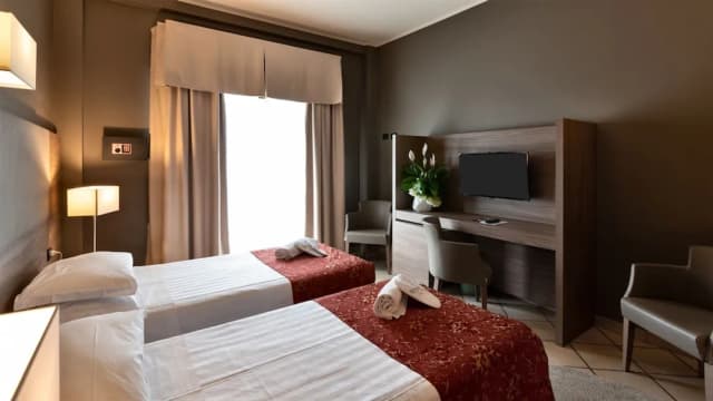 太陽花飯店-標準雙床房-3