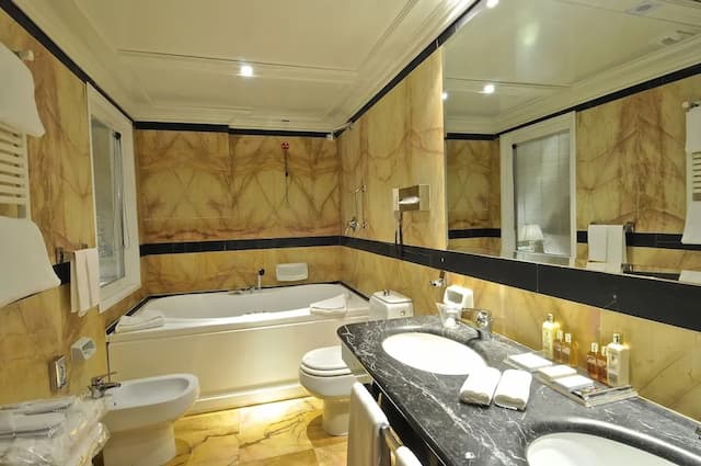 Parco dei Principi Grand Hotel & SPA - Preferred Hotels & Resorts-Deluxe Triple Room-6