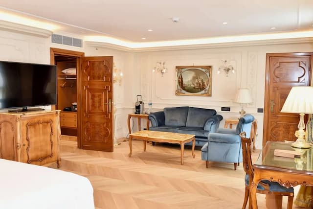 Parco dei Principi Grand Hotel & SPA - Preferred Hotels & Resorts-Junior Suite Villa Borghese Park View-4