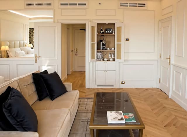 Parco dei Principi Grand Hotel & SPA - Preferred Hotels & Resorts-Junior Suite Executive, Park View-3