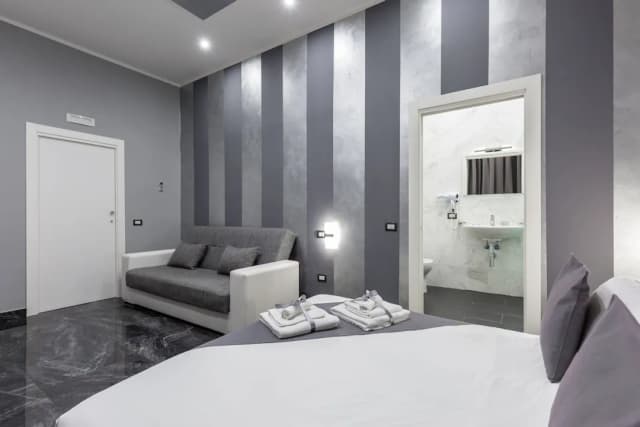 팔라스 나폴리-클래식 더블룸-3