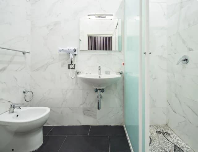 팔라스 나폴리-클래식 더블룸-15