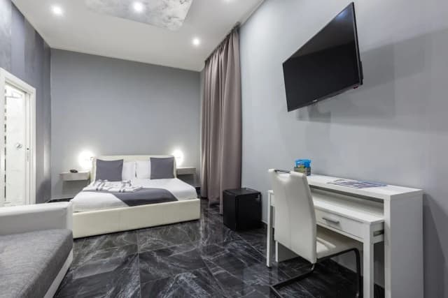 팔라스 나폴리-클래식 더블룸-4