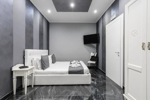 팔라스 나폴리-클래식 더블룸-10