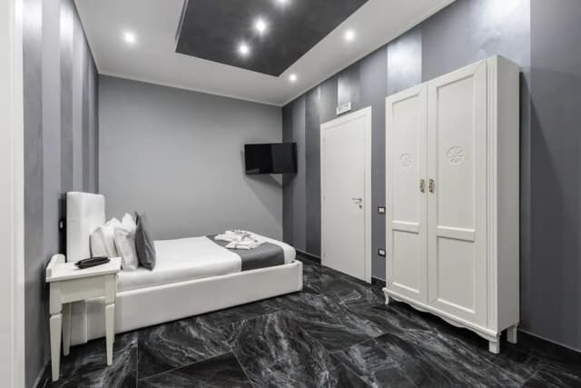 팔라스 나폴리-클래식 더블룸-9