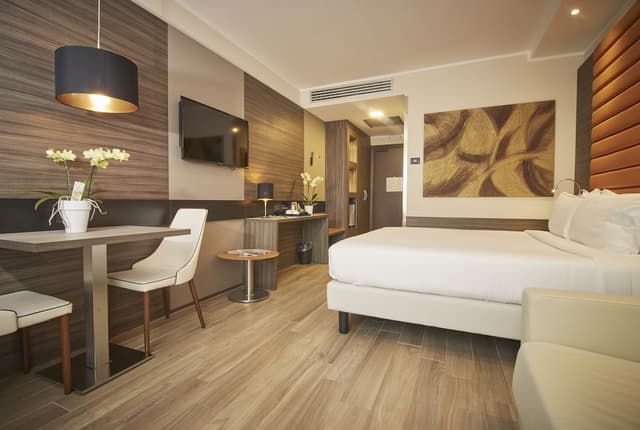 米蘭羅蘭特吉歐 iH 酒店-標準雙人房 (with sofa bed)-8