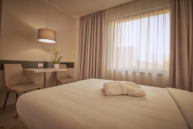 米蘭羅蘭特吉歐 iH 酒店-標準雙人房 (with sofa bed)-7