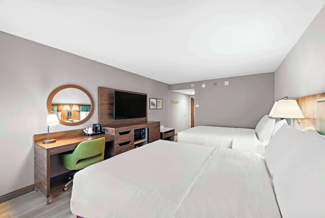 加利福尼亞洛杉磯機場歡朋飯店-客房, 2 張加大雙人床, 無障礙 (Hearing)-1