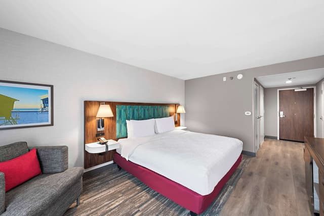 加利福尼亞洛杉磯機場歡朋飯店-客房, 1 張特大雙人床 (Hearing)-5