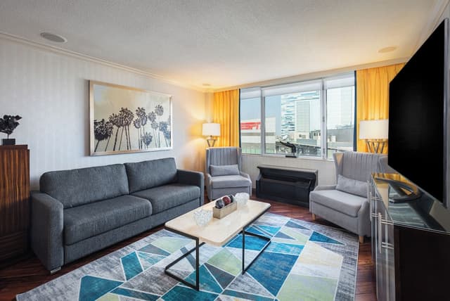 E-Central Downtown Los Angeles Hotel-Executive Suite, 1 King Bed-6