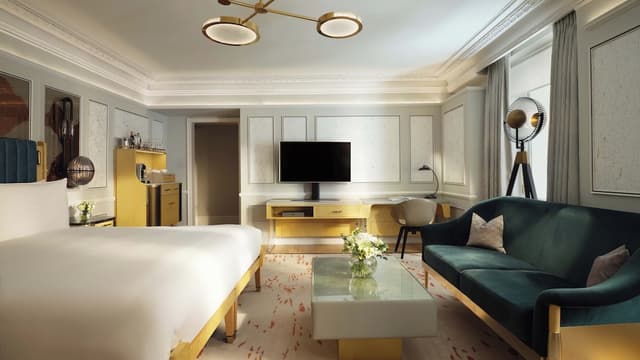 Mandarin Oriental Hyde Park, London-Mandarin, Junior Suite, 1 King Bed-6