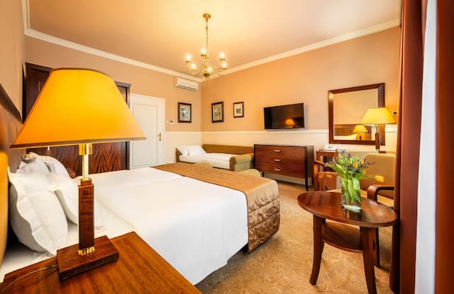 에스플라나데 호텔 프라하-스탠다드 트리플룸-1