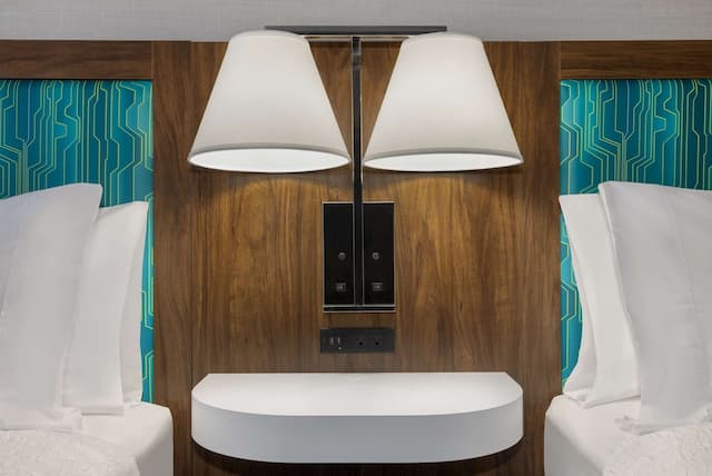 多倫多市中心希爾頓歡朋套房飯店式公寓-客房, 2 張加大雙人床-3