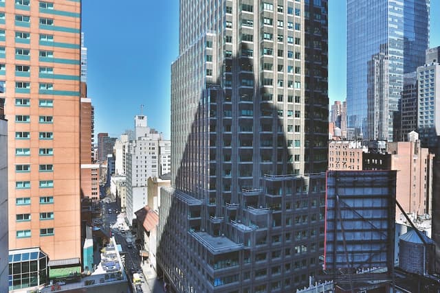 The Manhattan at Times Square Hotel-Premium Room-9