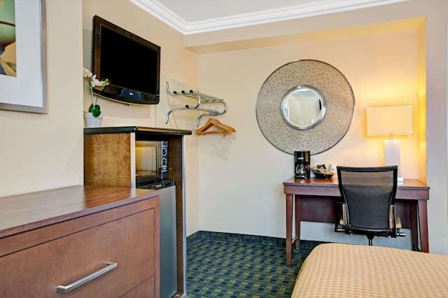 Days Inn by Wyndham San Francisco - Lombard-标准房, 1 张大床-5