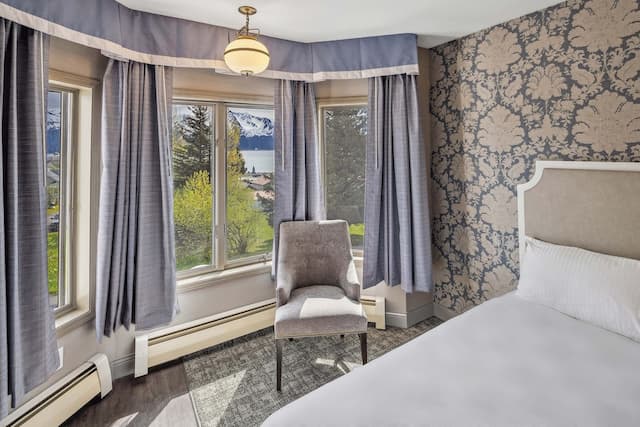 Hotel Seward-Executive Double Queen-2