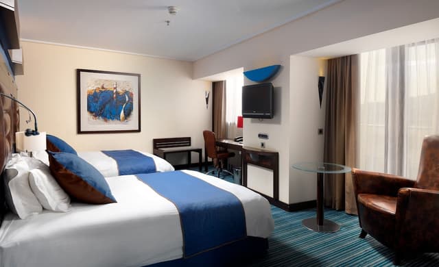 雅典市中心皇冠假日飯店 IHG 旗下飯店-尊榮客房, 2 張單人床, 可使用俱樂部酒廊-5