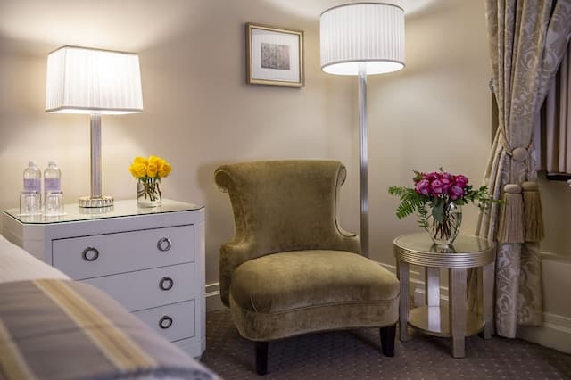 ワーウィック ニューヨーク-プレミア ルーム キングベッド 1 台-4