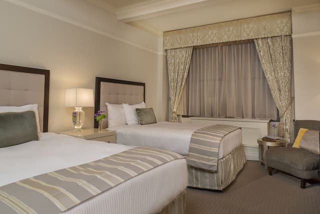 ワーウィック ニューヨーク-プレミア ルーム ダブルベッド 2 台-1