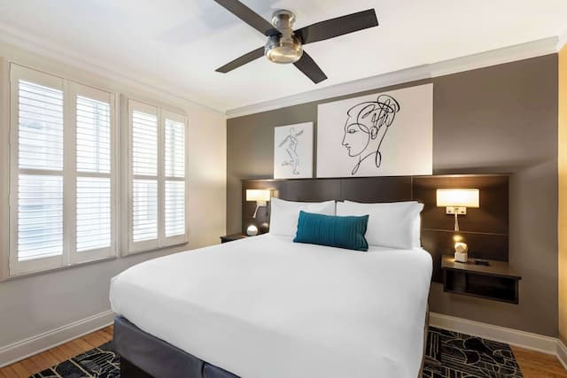 Best Western Plus Hawthorne Terrace Hotel-Suite, 1 King Bed, Kitchenette, Annex Building (with Sofabed)-2