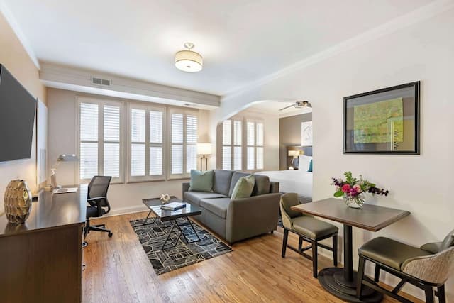 Best Western Plus Hawthorne Terrace Hotel-Suite, 1 King Bed, Kitchenette, Annex Building (with Sofabed)-1