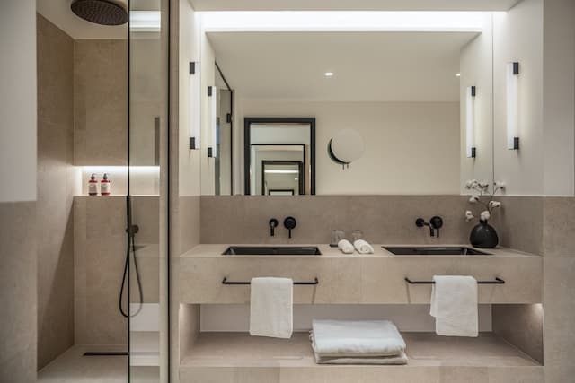 알마낙 X 알크론 프라하-Almanac X Room King-5