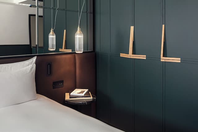 알마낙 X 알크론 프라하-Almanac X Room King-2