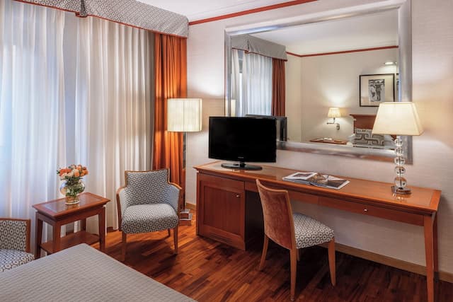 스타호텔 메트로폴-디럭스 더블룸-10