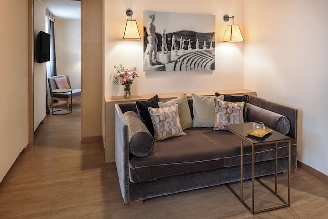 스타호텔 메트로폴-스위트-19