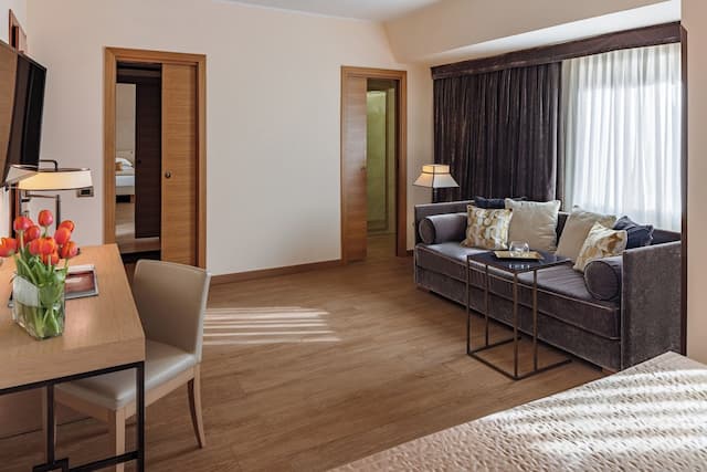 스타호텔 메트로폴-주니어 스위트-13