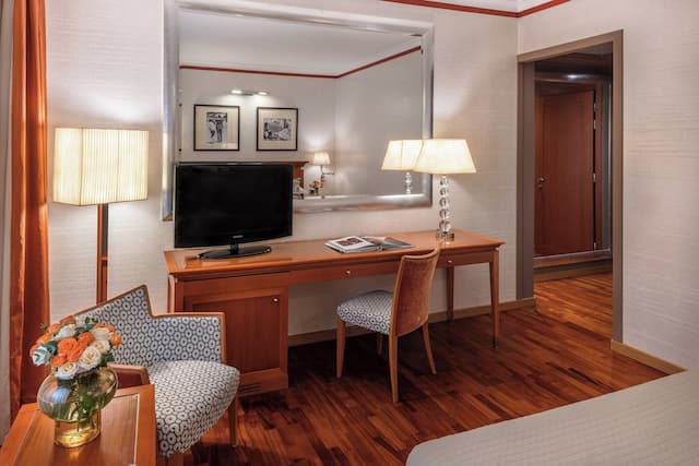 스타호텔 메트로폴-디럭스 더블룸-15