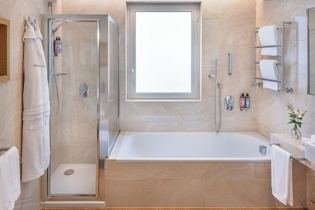 스타호텔 메트로폴-스위트-24