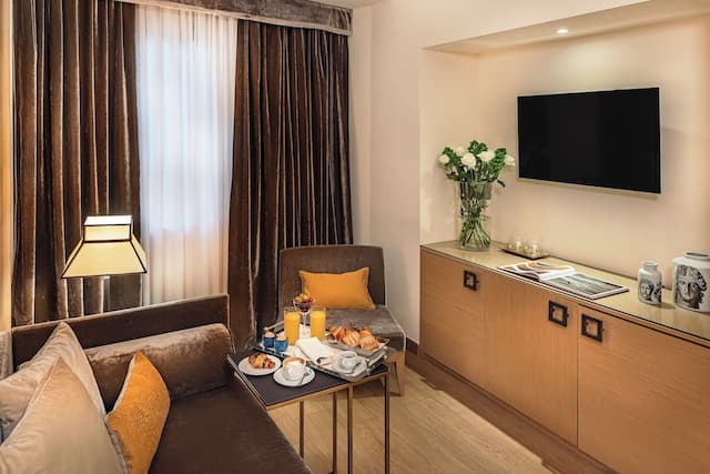 스타호텔 메트로폴-스위트-17