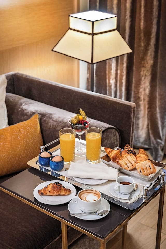 스타호텔 메트로폴-스위트-12