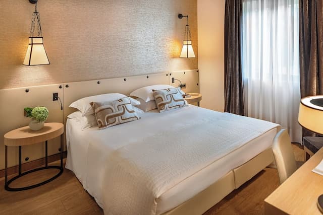 스타호텔 메트로폴-스위트-18